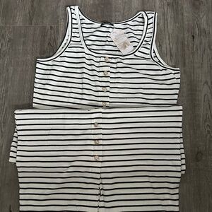 Fashion Creation Concept Cream w Black Stripes Large Fits Big